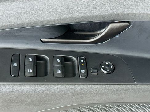 Used 2026 Hyundai Elantra Sport FWD image 23