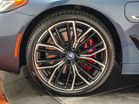 Used 2023 BMW 530e w/ M Sport Package RWD image 10