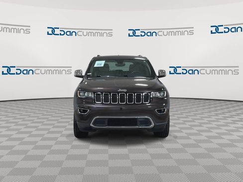 Used 2017 Jeep Grand Cherokee Limited AWD/4WD image 3