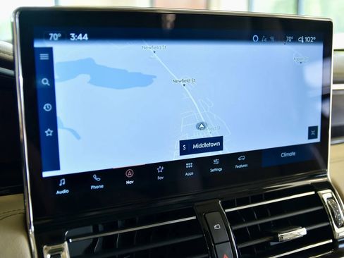 Used 2023 Lincoln Navigator Reserve AWD/4WD image 14