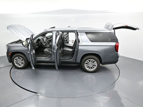 Used 2022 GMC Yukon XL SLT AWD/4WD image 48