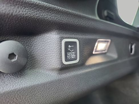 Used 2026 Jeep Grand Cherokee L 4WD image 7