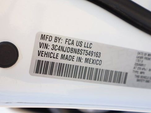 Used 2025 Jeep Compass Latitude w/ Sun & Sound Group image 43