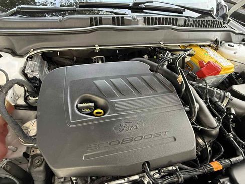 Used 2015 Ford Fusion SE w/ Equipment Group 202A image 30