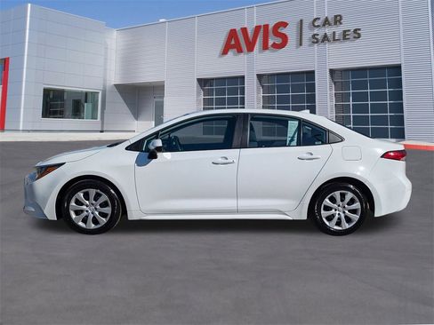 Used 2025 Toyota Corolla LE image 10