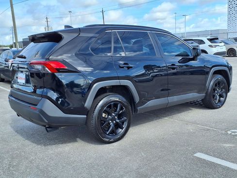 Used 2021 Toyota RAV4 LE FWD image 24
