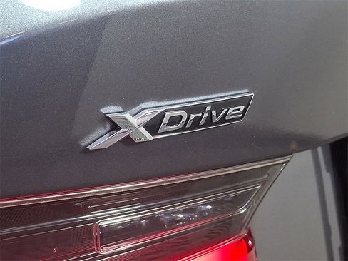 Used 2020 BMW 330i xDrive Sedan w/ Convenience Package image 31