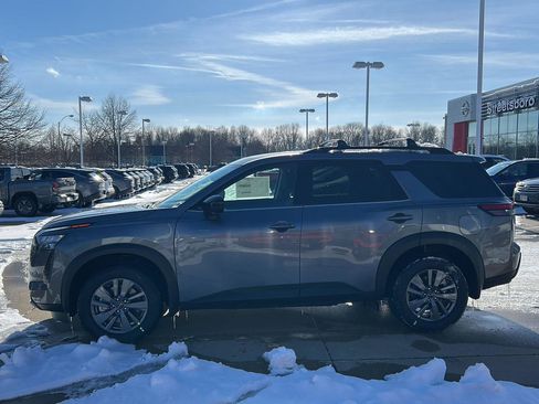 New 2026 Nissan Pathfinder SV AWD/4WD image 8