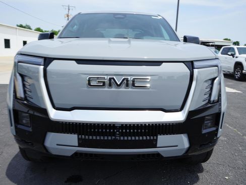 New 2025 GMC Sierra EV Denali image 8