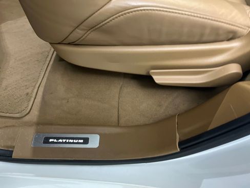 Used 2017 Cadillac Escalade Platinum image 59