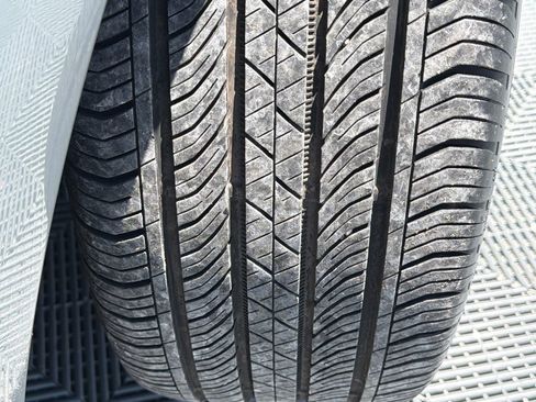 Used 2023 Buick Envision Avenir FWD image 24