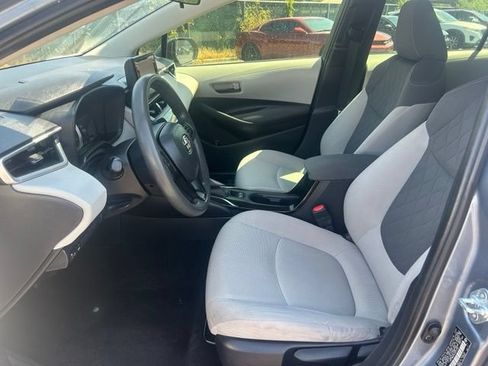 Used 2022 Toyota Corolla LE FWD image 23