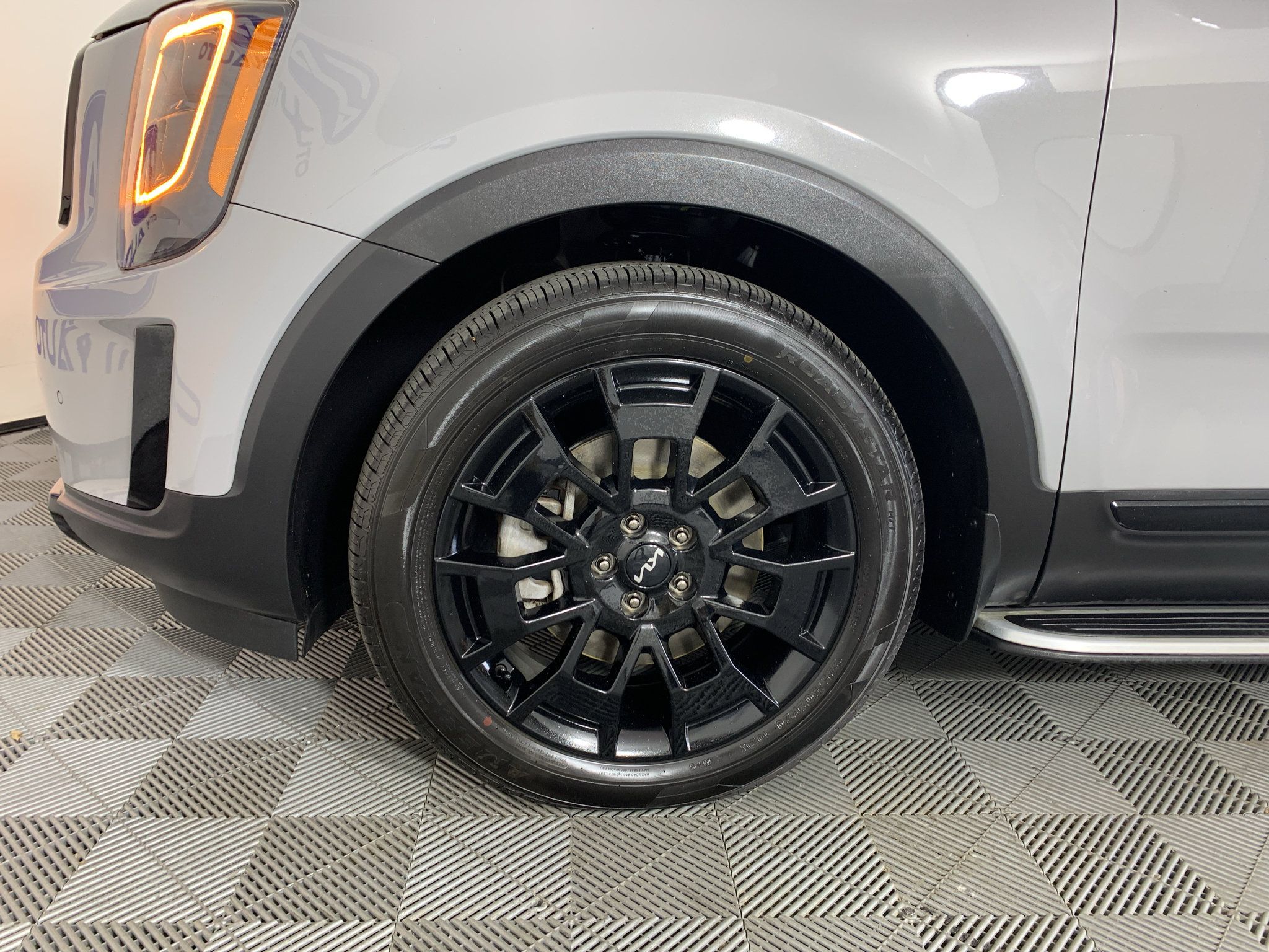 Used 2022 Kia Telluride SX w/ SX Prestige Package AWD/4WD image 11