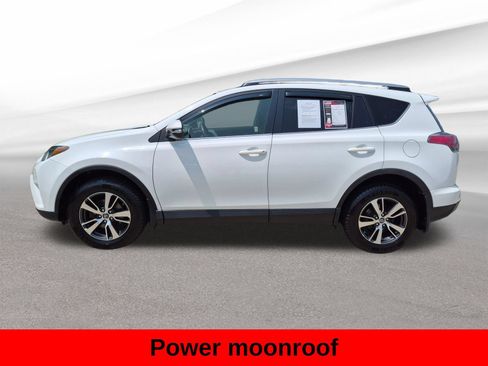 Used 2017 Toyota RAV4 XLE AWD/4WD image 10