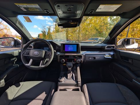 New 2025 Toyota Tacoma SR5 image 6