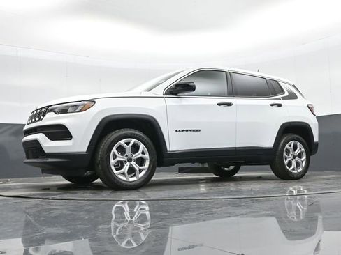 Used 2025 Jeep Compass Sport w/ Mopar Graphics Package AWD/4WD image 42