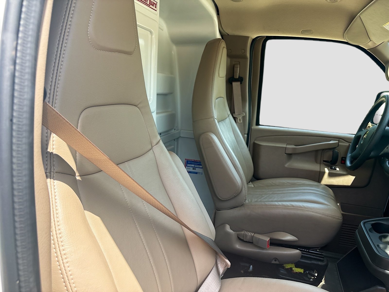 Used 2025 GMC Savana 2500 w/ Enhanced Convenience Package RWD image 21