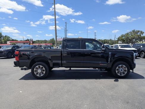 Certified 2025 Ford F250 King Ranch AWD/4WD image 5