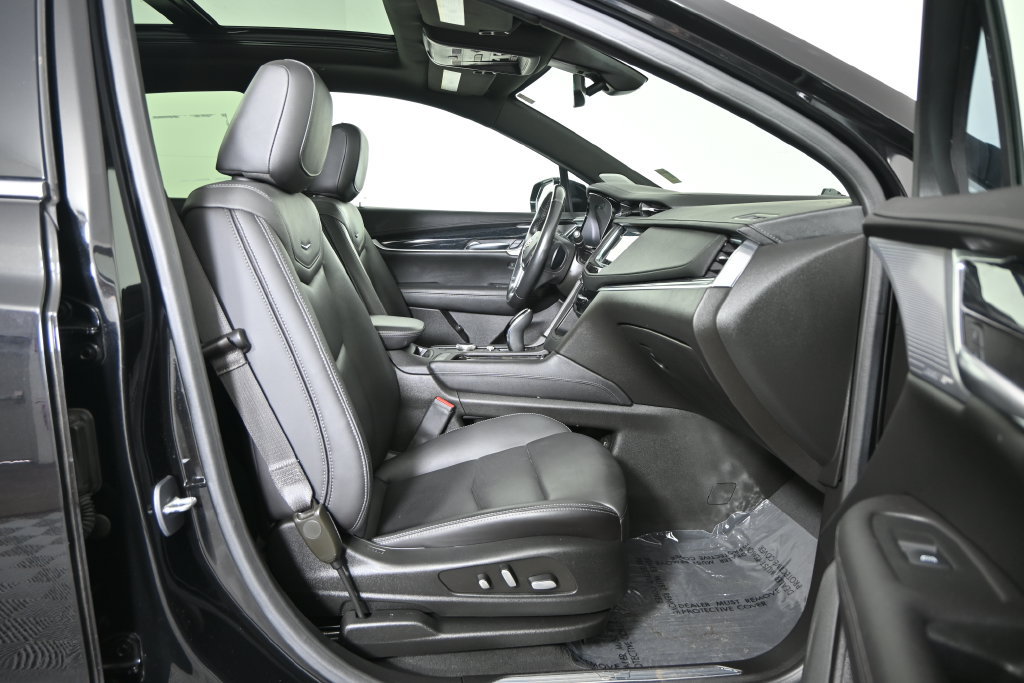 Used 2024 Cadillac XT5 Premium Luxury AWD/4WD image 13