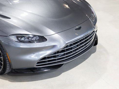 Used 2023 Aston Martin V8 Vantage Coupe image 10