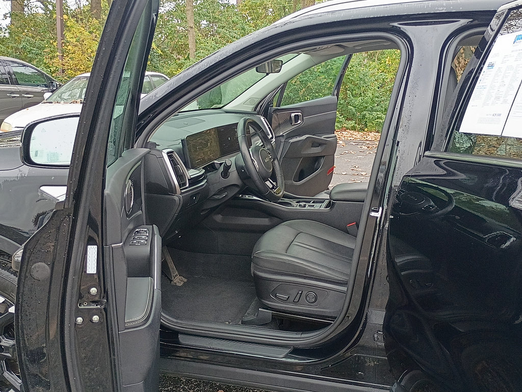 Used 2024 Kia Sorento S w/ Panoramic Sunroof Package AWD/4WD image 10