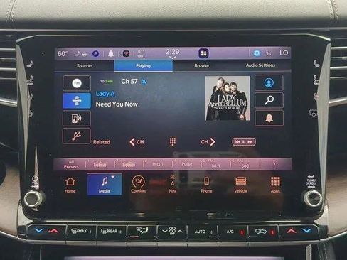 Certified 2022 Jeep Grand Wagoneer Series I AWD/4WD image 21