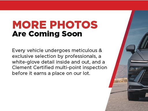 Used 2026 Volvo XC40 B5 Plus AWD/4WD image 2
