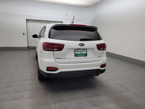Used 2019 Kia Sorento FWD image 7