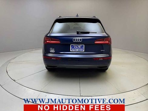 Used 2020 Audi Q5 2.0T Premium w/ Titanium Sport Package AWD/4WD image 4
