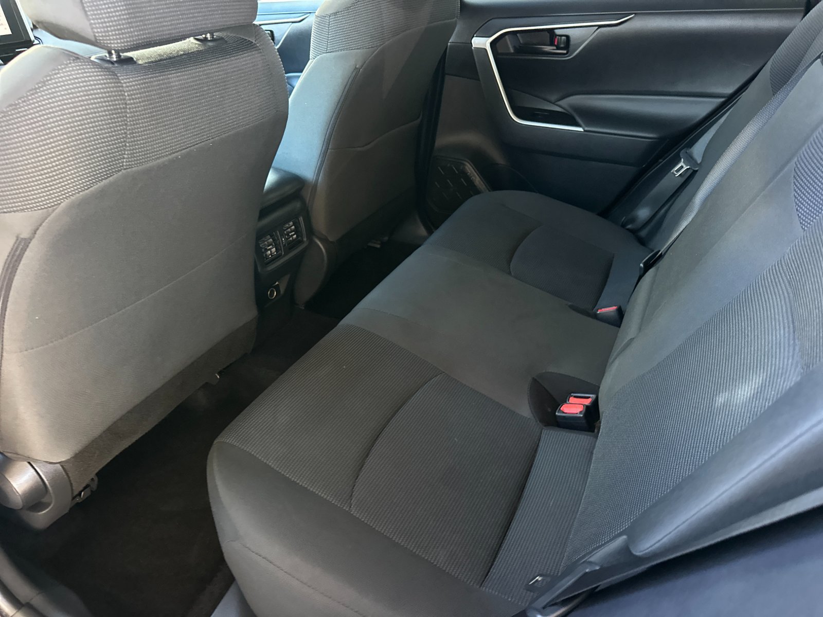 Used 2025 Toyota RAV4 LE FWD image 11