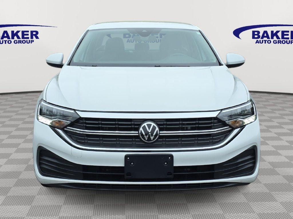 Used 2024 Volkswagen Jetta S FWD image 2