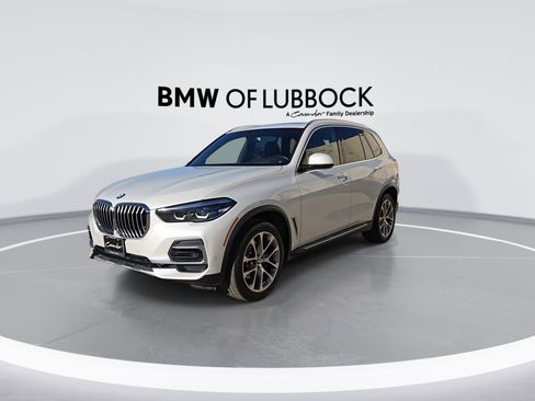 Used 2023 BMW X5 xDrive40i w/ Premium Package image 3