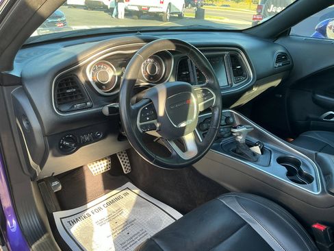Used 2016 Dodge Challenger SXT Plus image 10