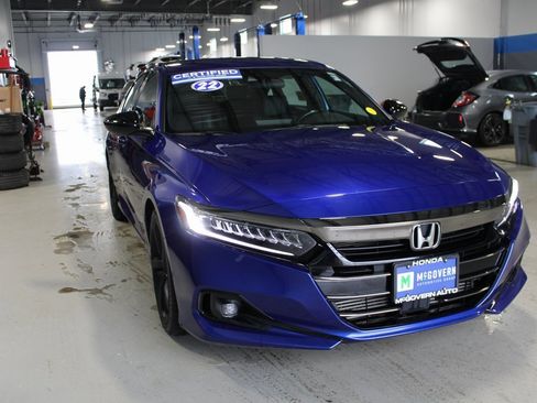 Used 2022 Honda Accord Sport image 4