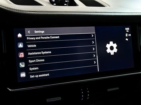 Used 2023 Porsche Cayenne GTS image 33