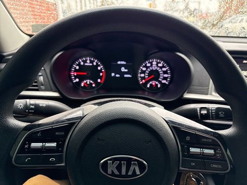 Used 2020 Kia Optima LX image 14