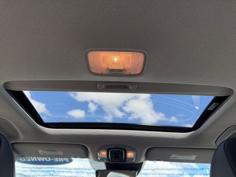 Certified 2023 Hyundai Elantra Limited image 13