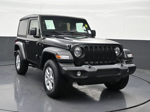 Used 2022 Jeep Wrangler Sport AWD/4WD image 8