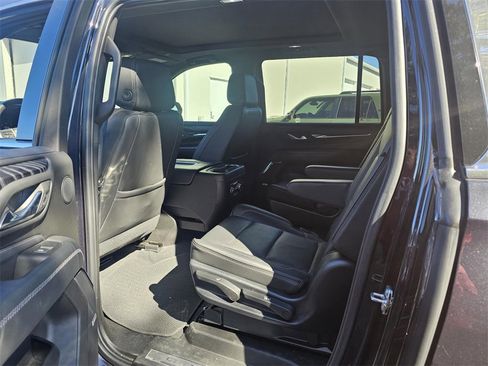 Used 2023 GMC Yukon XL Denali image 24