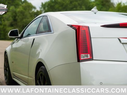 Used 2015 Cadillac CTS V RWD image 32