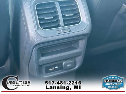 Used 2018 Volkswagen Tiguan SE w/ Panoramic Sunroof Package image 15