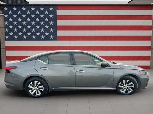 Used 2024 Nissan Altima 2.5 S FWD image 4