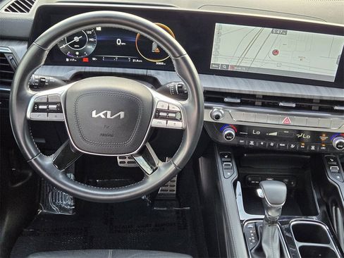 Used 2024 Kia Telluride SX image 10