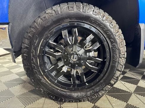 Used 2025 Chevrolet Silverado 1500 LT AWD/4WD image 10