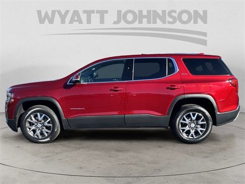 Used 2023 GMC Acadia SLE image 2
