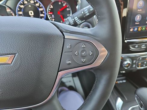 Used 2023 Chevrolet Traverse High Country AWD/4WD image 19