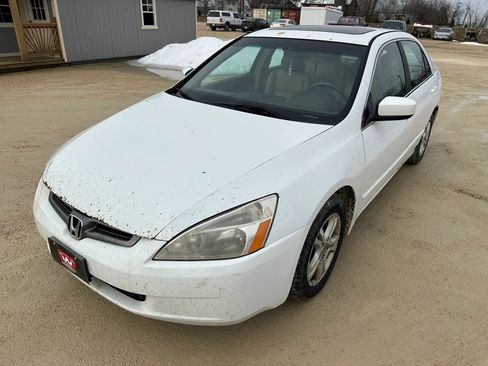 Used 2004 Honda Accord EX image 2
