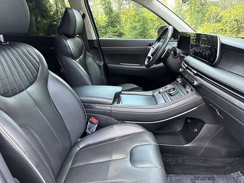 Used 2024 Hyundai Palisade Limited FWD image 21