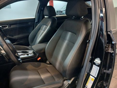 Used 2025 Honda Civic Sport image 14