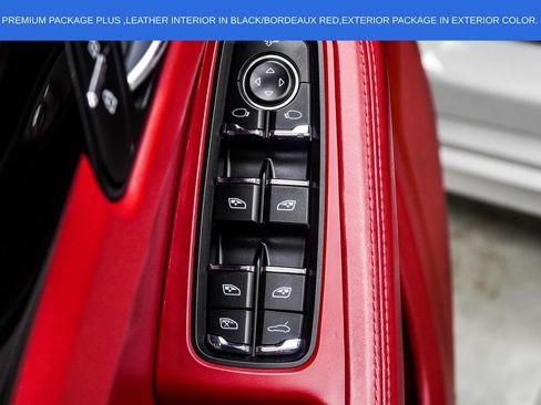 Used 2023 Porsche Macan AWD/4WD image 44